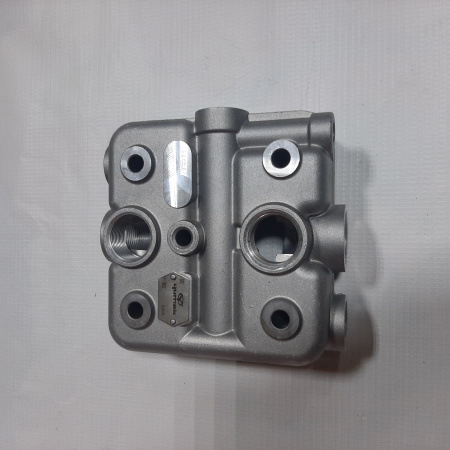 Головка блока цилиндров компрессора LK3877/3879/3874/LP8906 (KNORR 194673F004) YUMAK 01.962